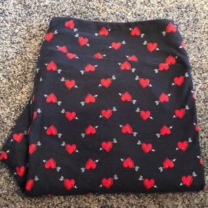 ECU TC2 Black w/ red hearts